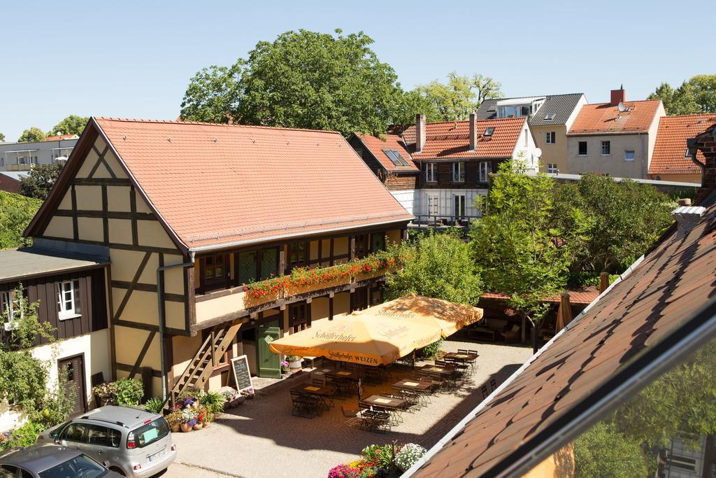Up Hus Hotel Neuruppin Buitenkant foto