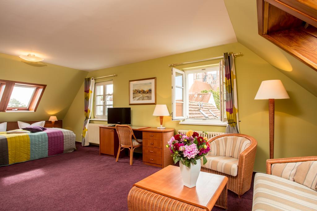 Up Hus Hotel Neuruppin Kamer foto