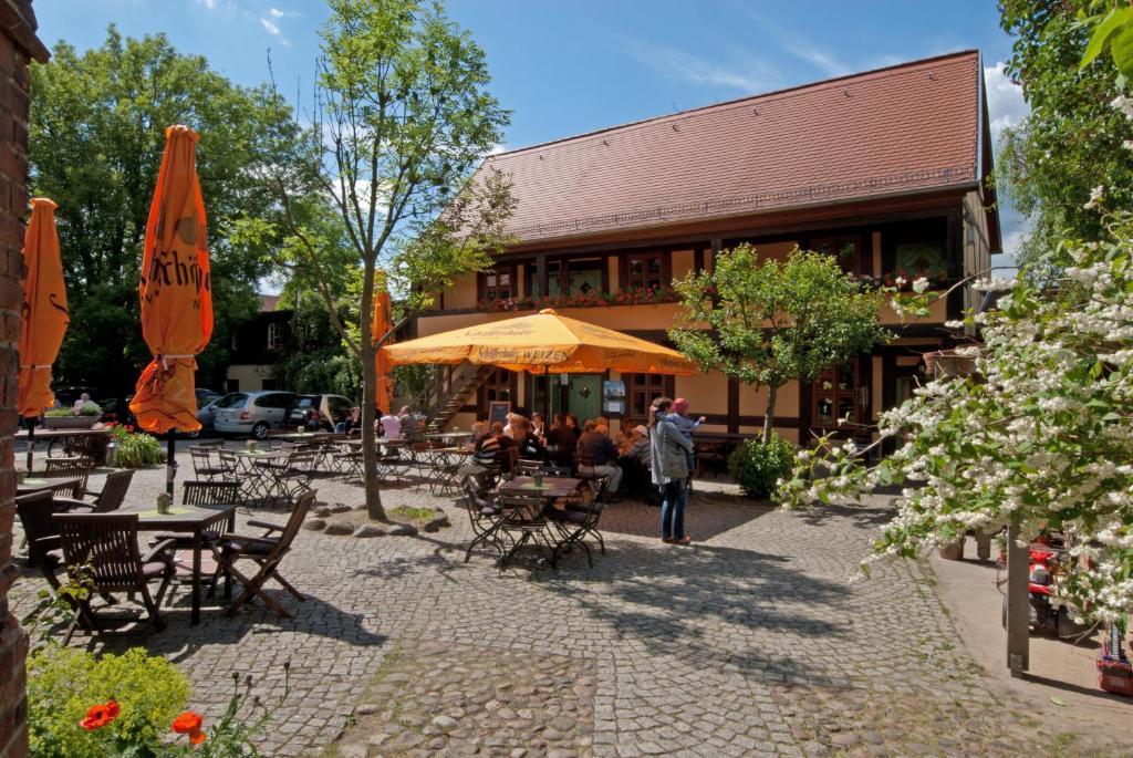 Up Hus Hotel Neuruppin Buitenkant foto